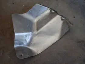 15049377 Chevrolet 2000 2001 2002 2003 2004 2005 2006 Yukon Tahoe Sierra Left Front Heat Shield Y16