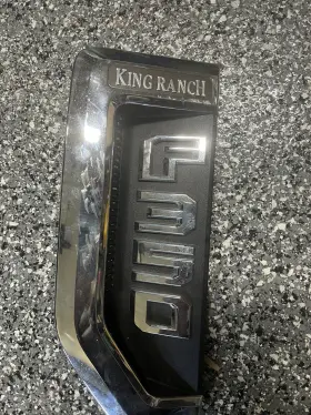 Hc3z-16720-cd Ford New Oem 2017-2020 F-350 Left Front King Ranch Fender Nameplate Badge Emblem