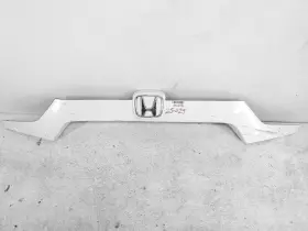 74890-tva-a11ze Honda 2018-2020 Accord Tailgate Finisher Panel White Dmg Tabs