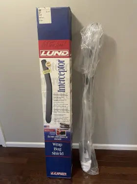 18081 Lund Bug Air Deflector Hood Protector 99-04 Chevy Tracker Vitara Smoke Nib