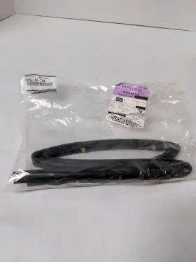 Bhn9-56-750 Mazda Genuine Rubber Seal Bonnet Part #