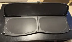 0902.0210.501 Mini 0902.0210.501/00 Genuine Convertible R57 Wind Deflector And Bag - 2009-2015 Great Condition
